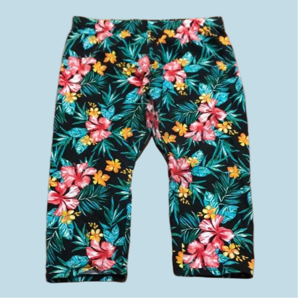 6/$20 Tropical juniors capris XL